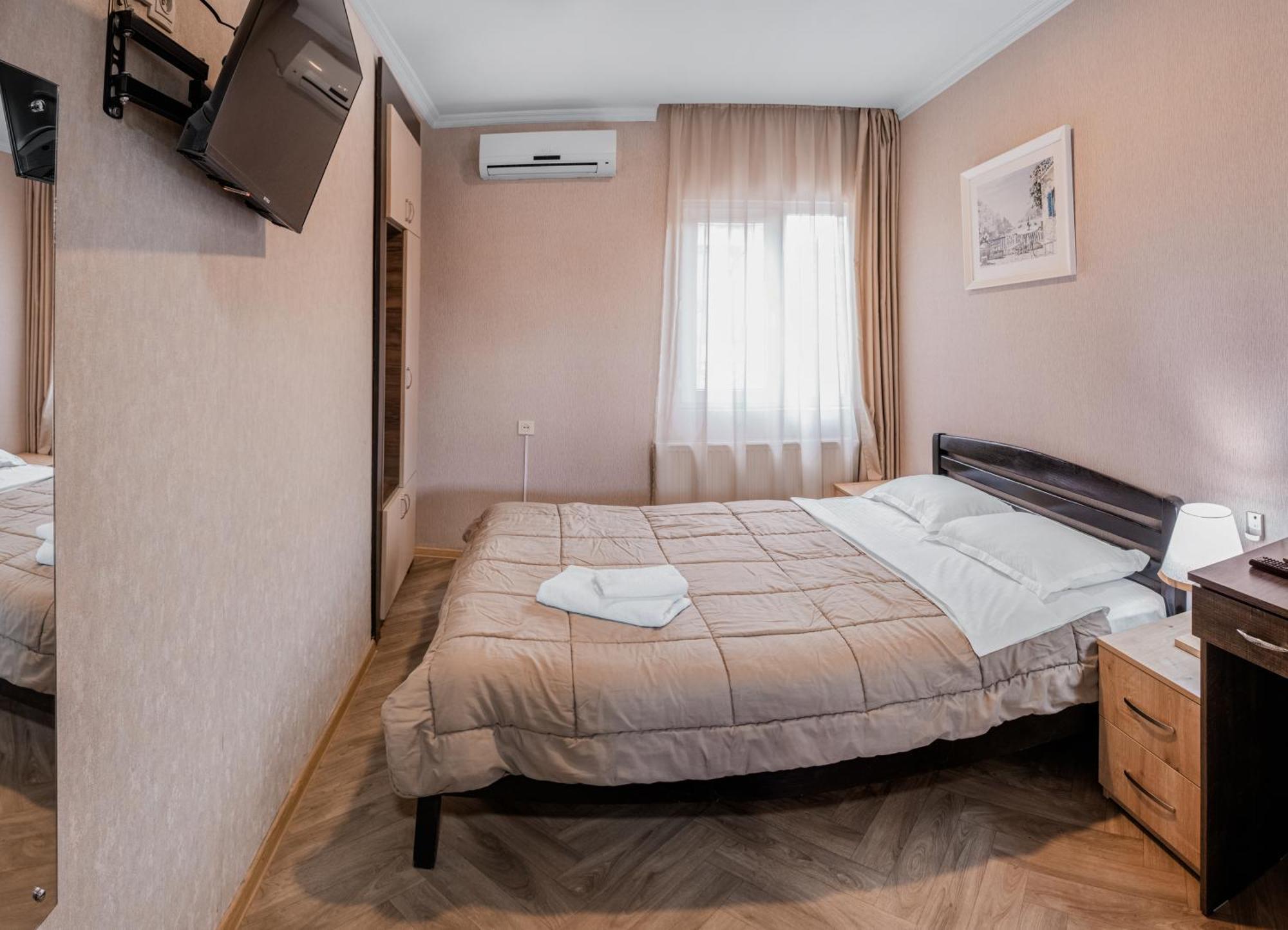 Lotus Hotel Tbilisi Esterno foto