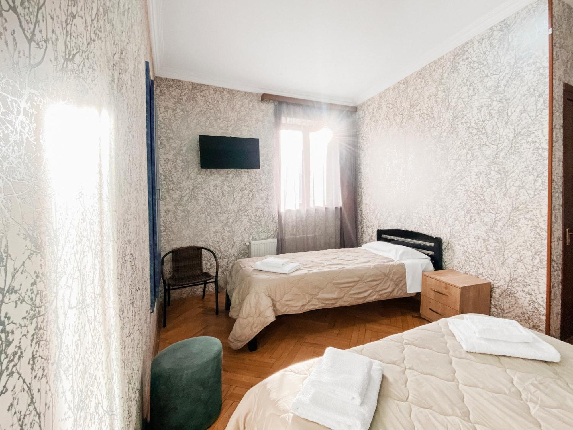 Lotus Hotel Tbilisi Esterno foto